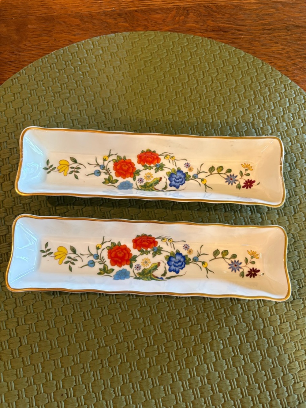 Set of 2 Vintage Aynsley "Famille Rose" Bone China Trays - England